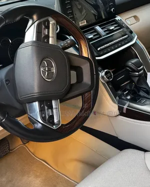 Toyota Land Cruiser 2022 Black