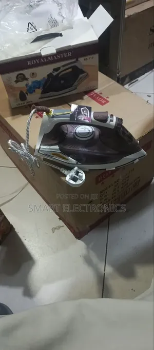 Royal Master Bs-115 Steam Iron. Model: Bs-115 Power: 2200w
