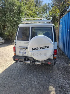 Toyota Land Cruiser 2015 White