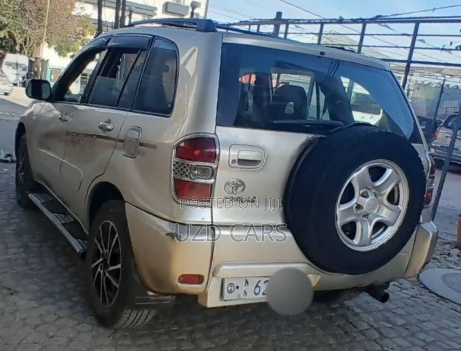 Toyota RAV4 2.0 4x4 2005 Gold