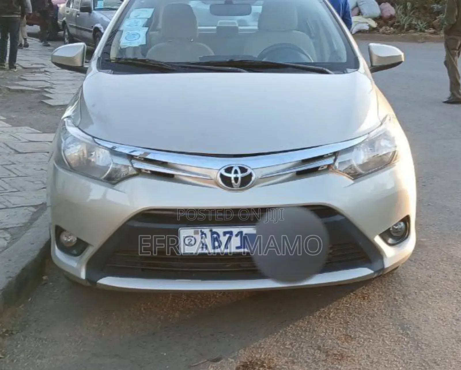 Toyota Yaris 2016 Gold