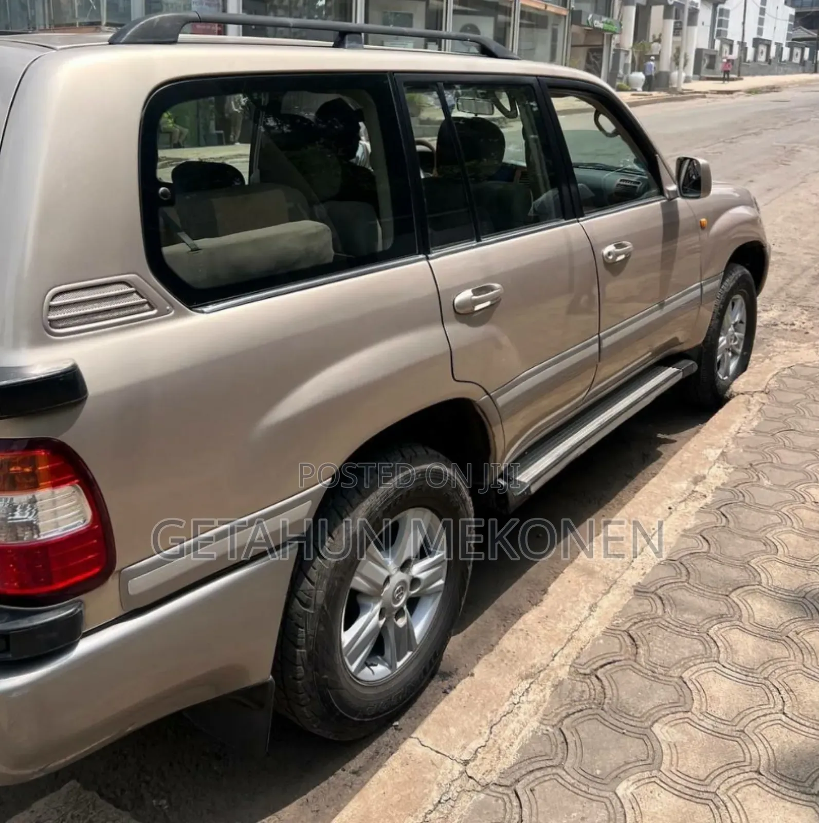 Toyota Land Cruiser 2005 Gold