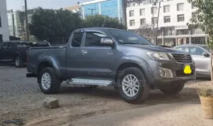 Toyota Hilux WORKMATE 4x4 2014 Gray