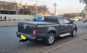 Toyota Hilux WORKMATE 4x4 2014 Gray