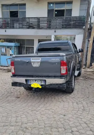 Toyota Hilux WORKMATE 4x4 2014 Gray