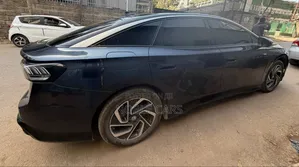 Volkswagen ID.7 2025 Blue