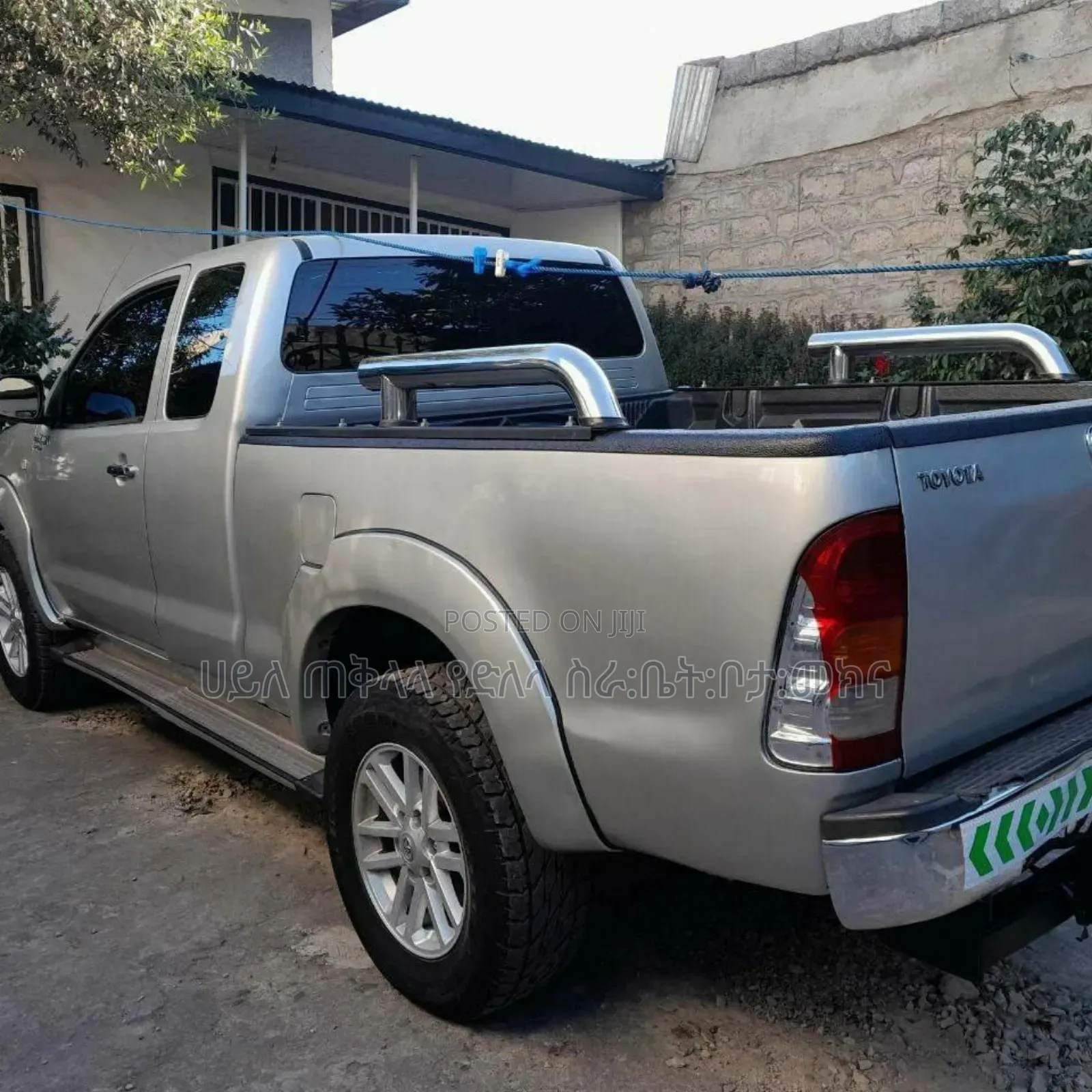 Toyota Hilux 2010 Gold