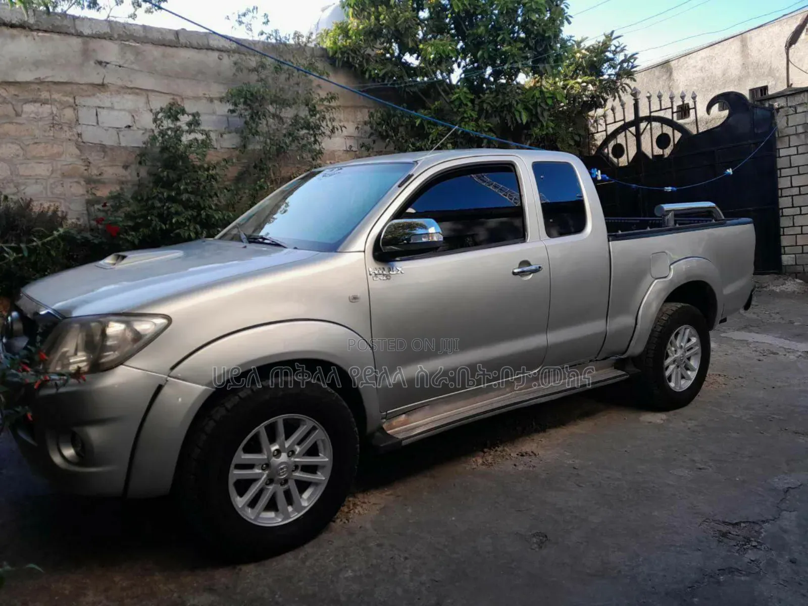 Toyota Hilux 2010 Gold