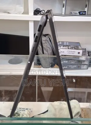 New Laptop Lenovo Yoga 7i 16GB Intel Core Ultra 7 SSD 1T