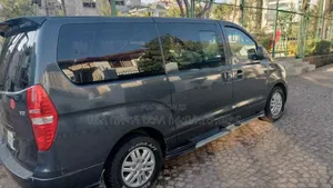 Hyundai Starex 2017 Grey