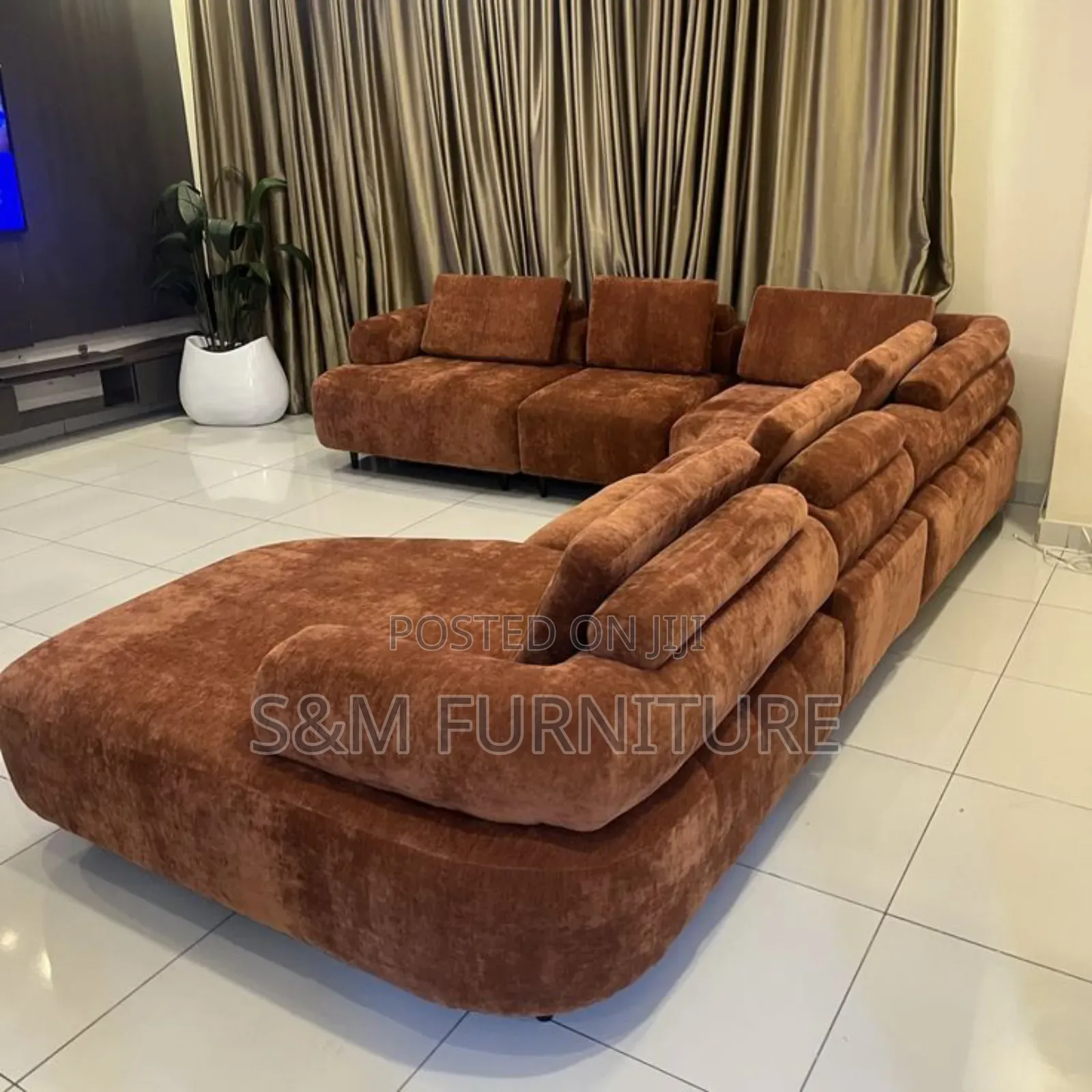 Innovative L Shape Couch for Modern Living Space. ሶፋ