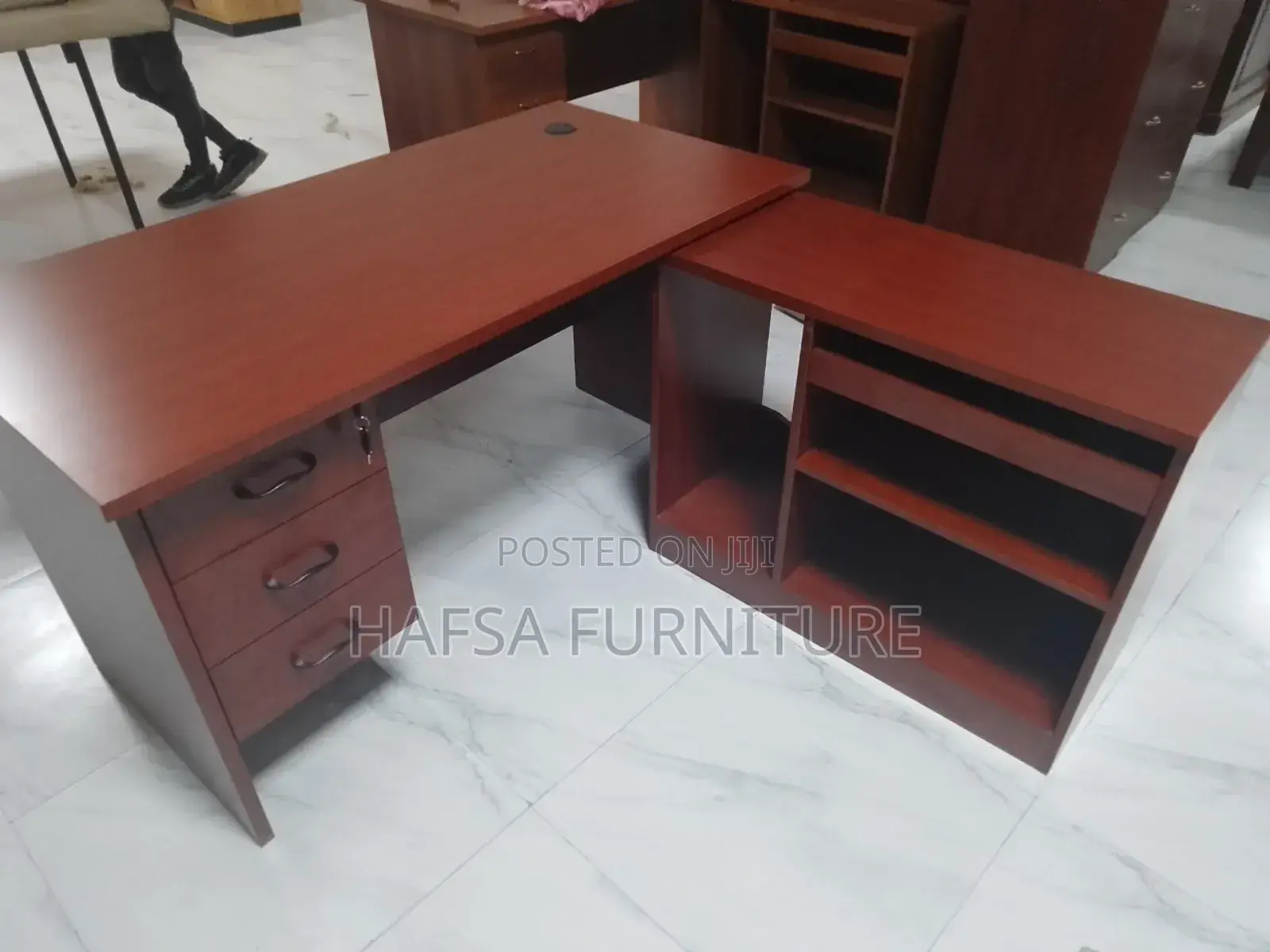 L Shape Table 1.40cm