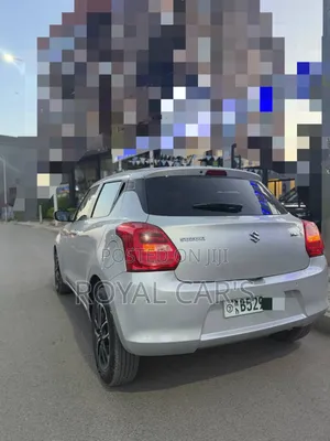 Suzuki Swift 2022 Silver