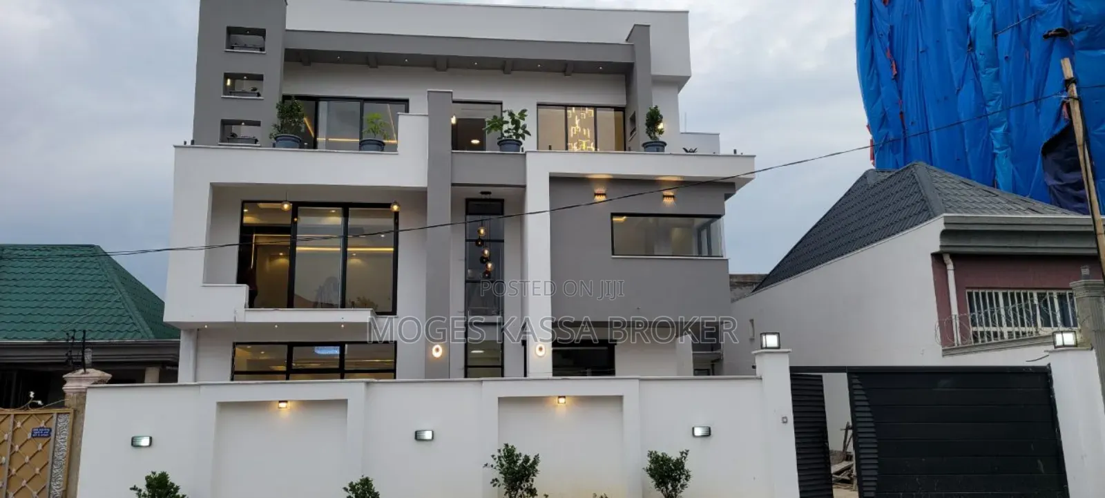 8bdrm House in መኖርያ ቤት, Yeka for sale