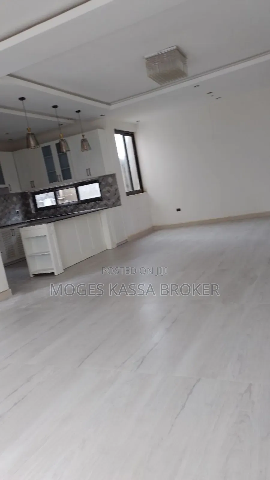 8bdrm House in መኖርያ ቤት, Yeka for sale