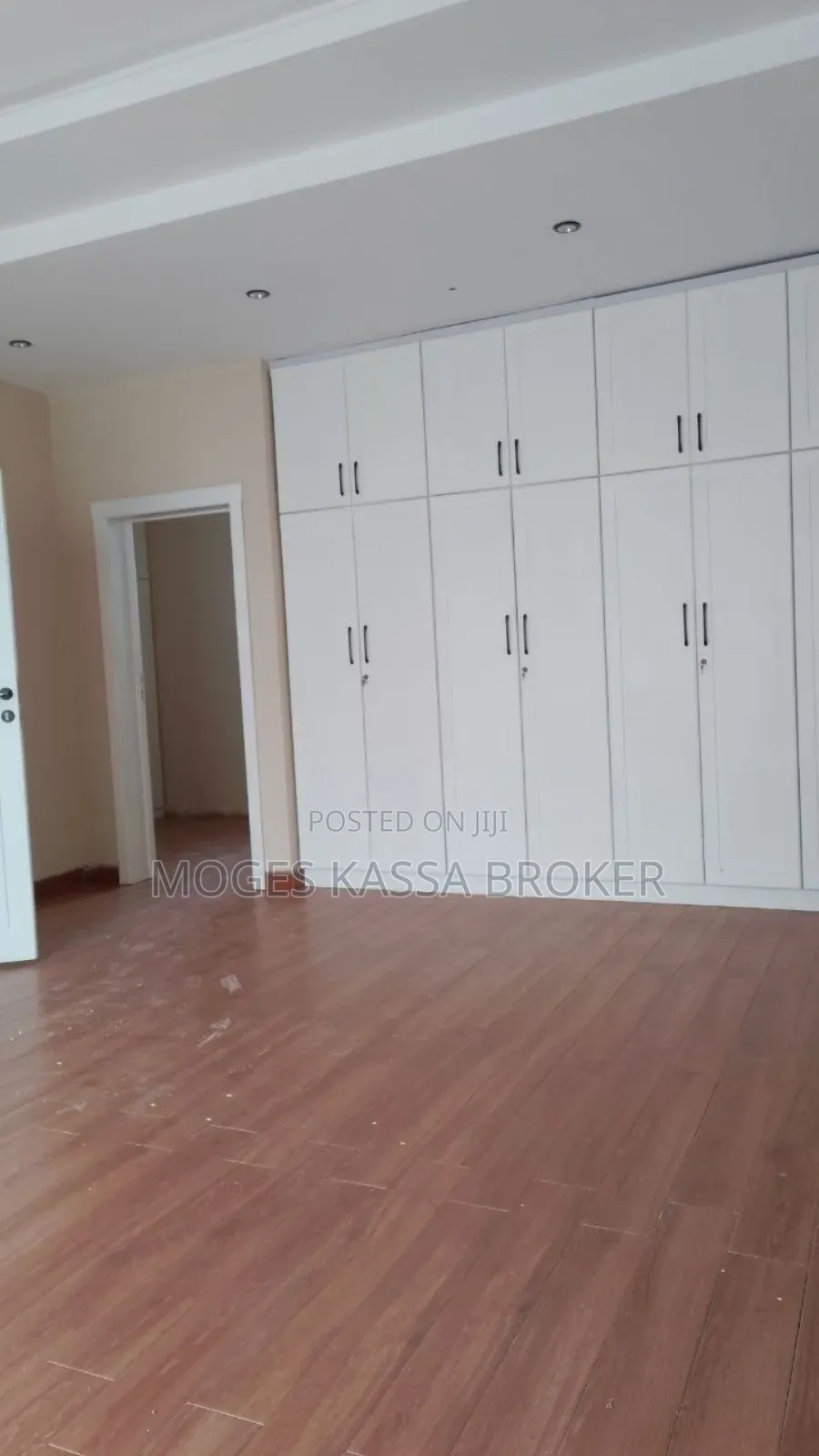 8bdrm House in መኖርያ ቤት, Yeka for sale