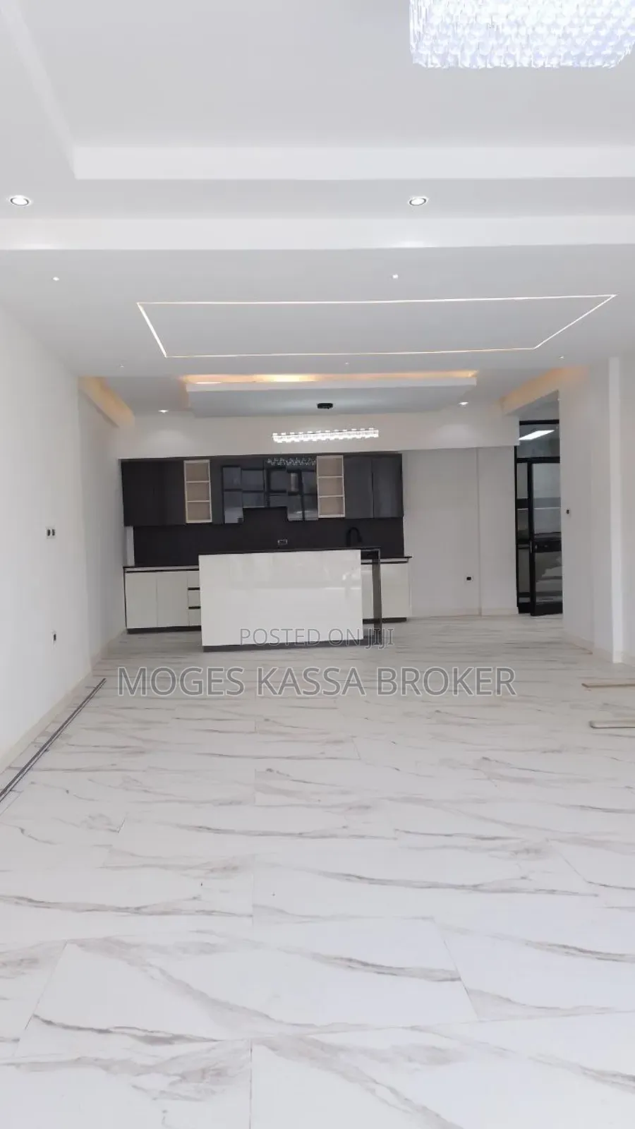 8bdrm House in መኖርያ ቤት, Yeka for sale