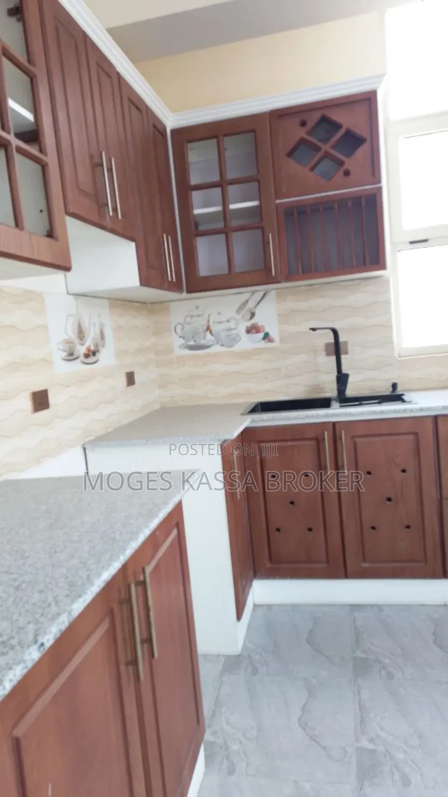 8bdrm House in መኖርያ ቤት, Yeka for sale