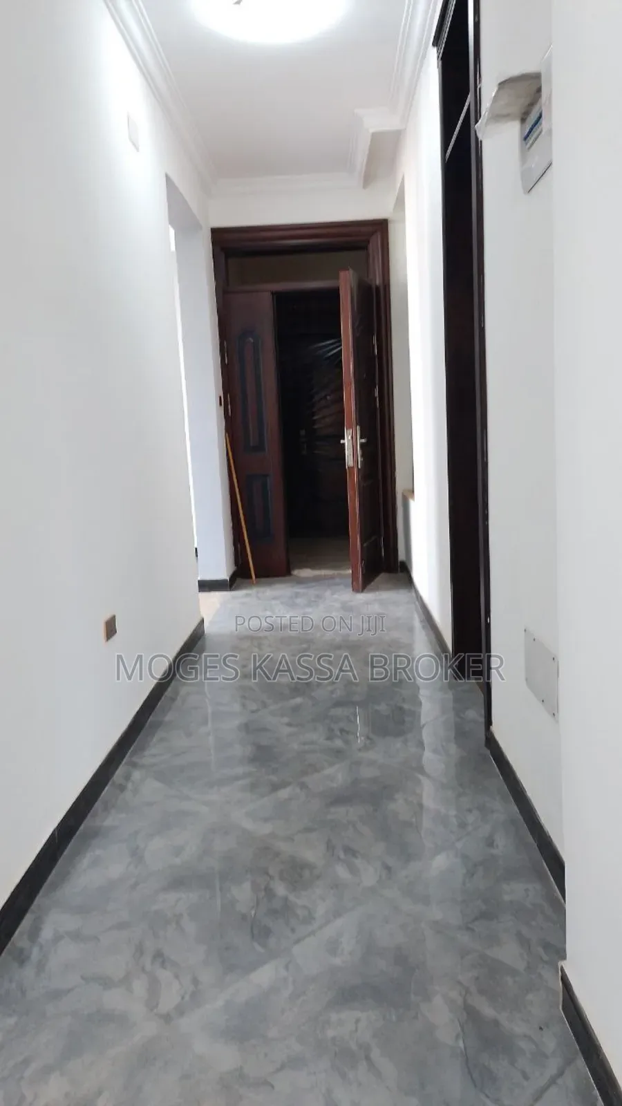 8bdrm House in መኖርያ ቤት, Yeka for sale