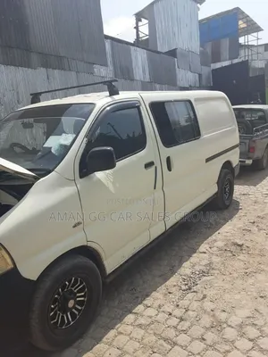 Toyota HiAce 2007 White