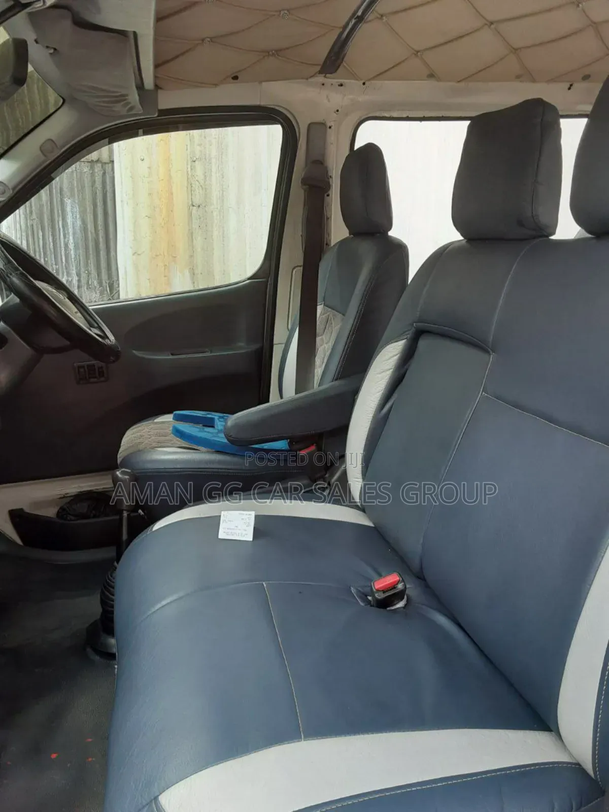 Toyota HiAce 2007 White