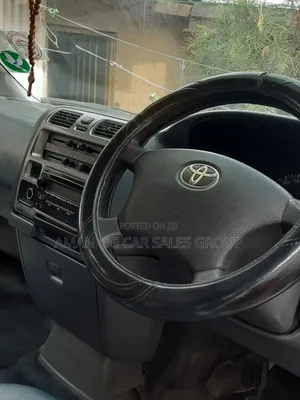 Toyota HiAce 2007 White