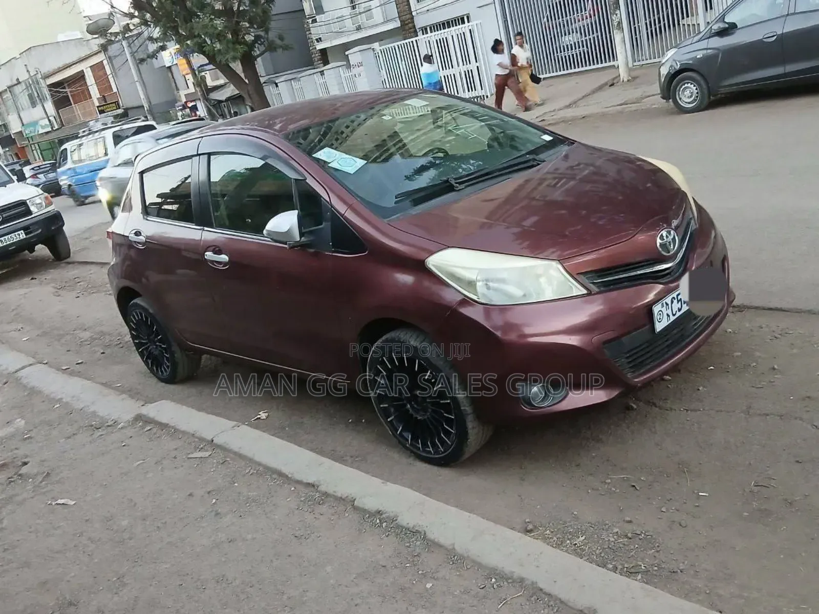 Toyota Yaris 2011 Burgundy