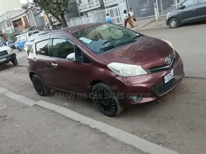 Toyota Yaris 2011 Burgundy