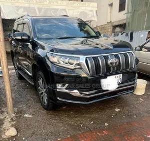 Toyota Land Cruiser 2023 Black