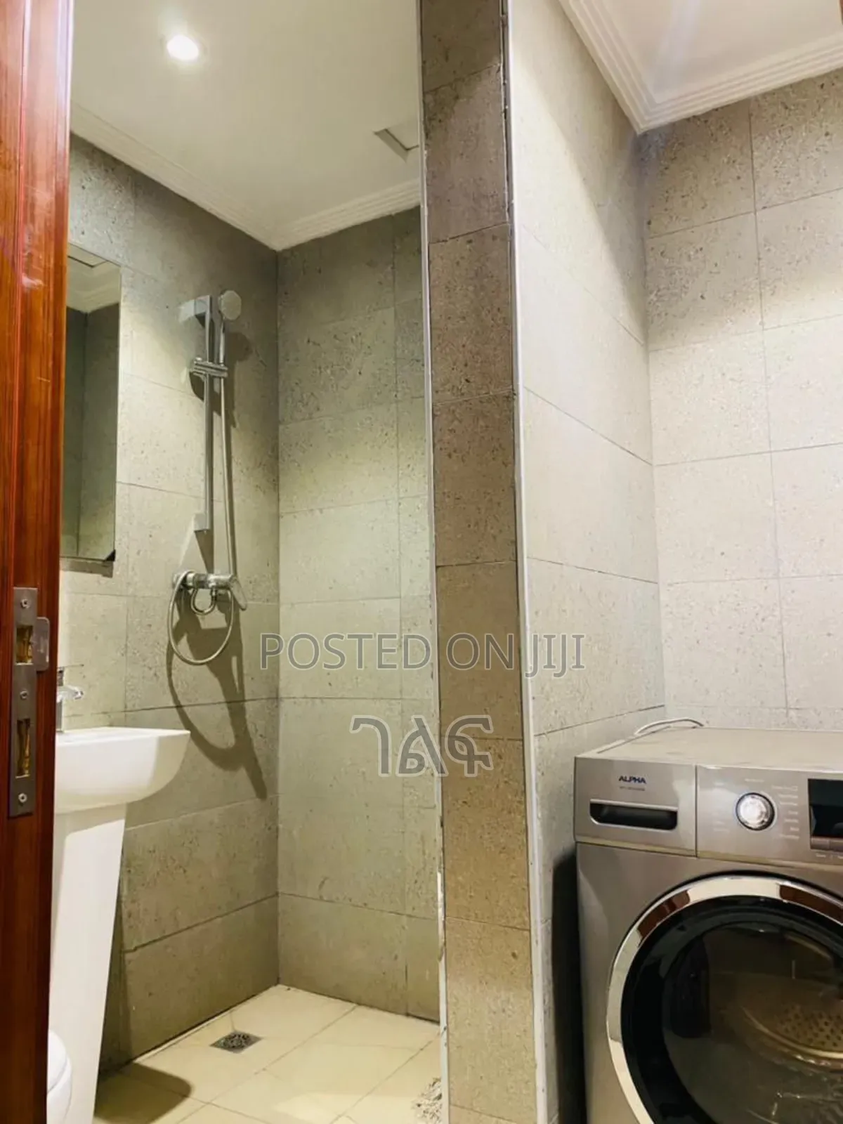 3bdrm Apartment in ቦሌ ወሎ ሰፈር የሚሸጥ, Bole for sale