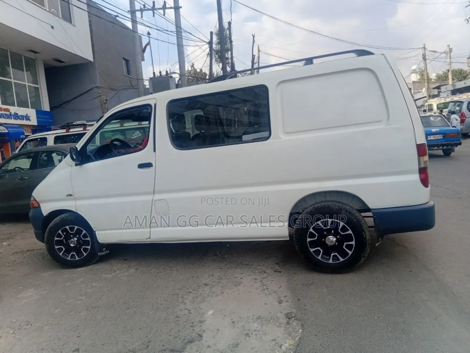 Toyota HiAce 2006 White