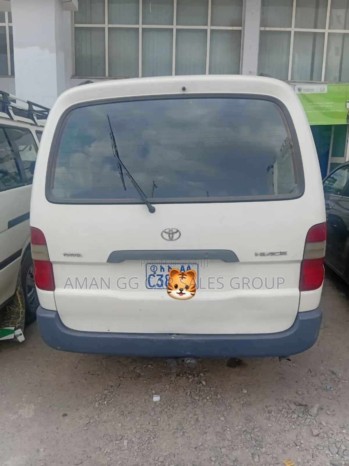 Toyota HiAce 2006 White