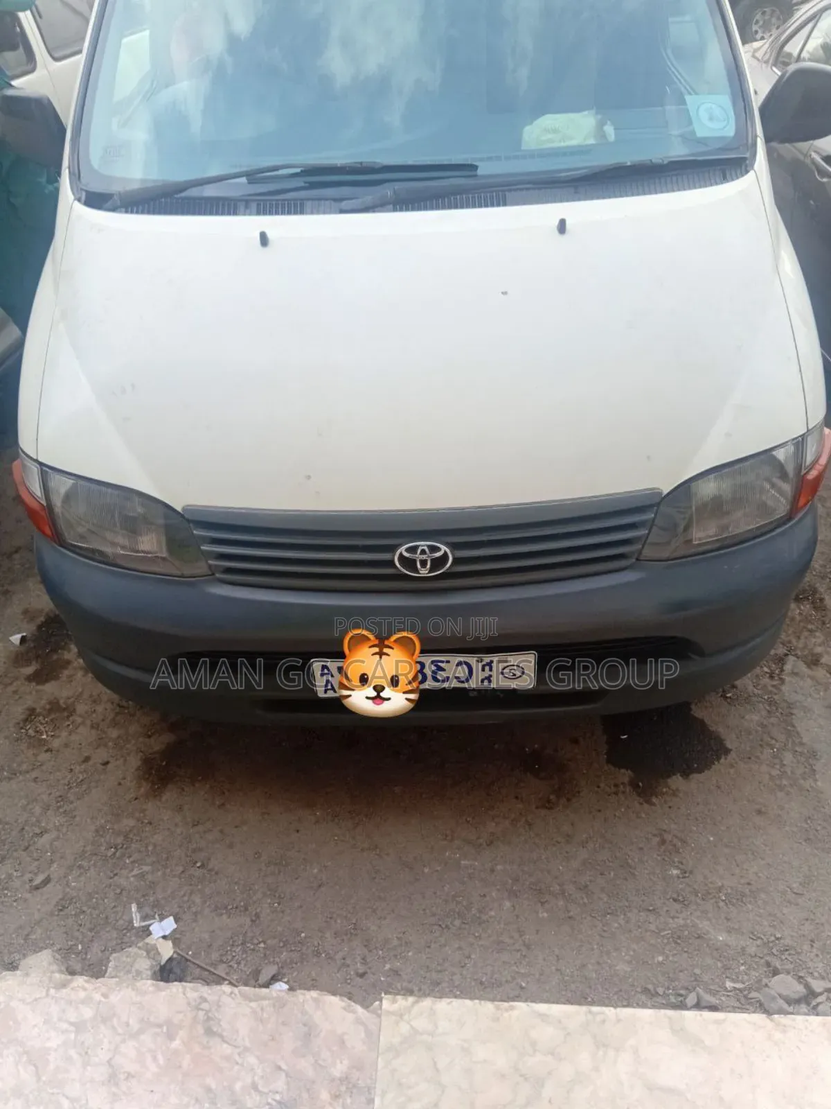 Toyota HiAce 2006 White