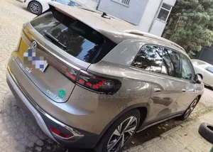 Volkswagen ID.6 2022 Gray