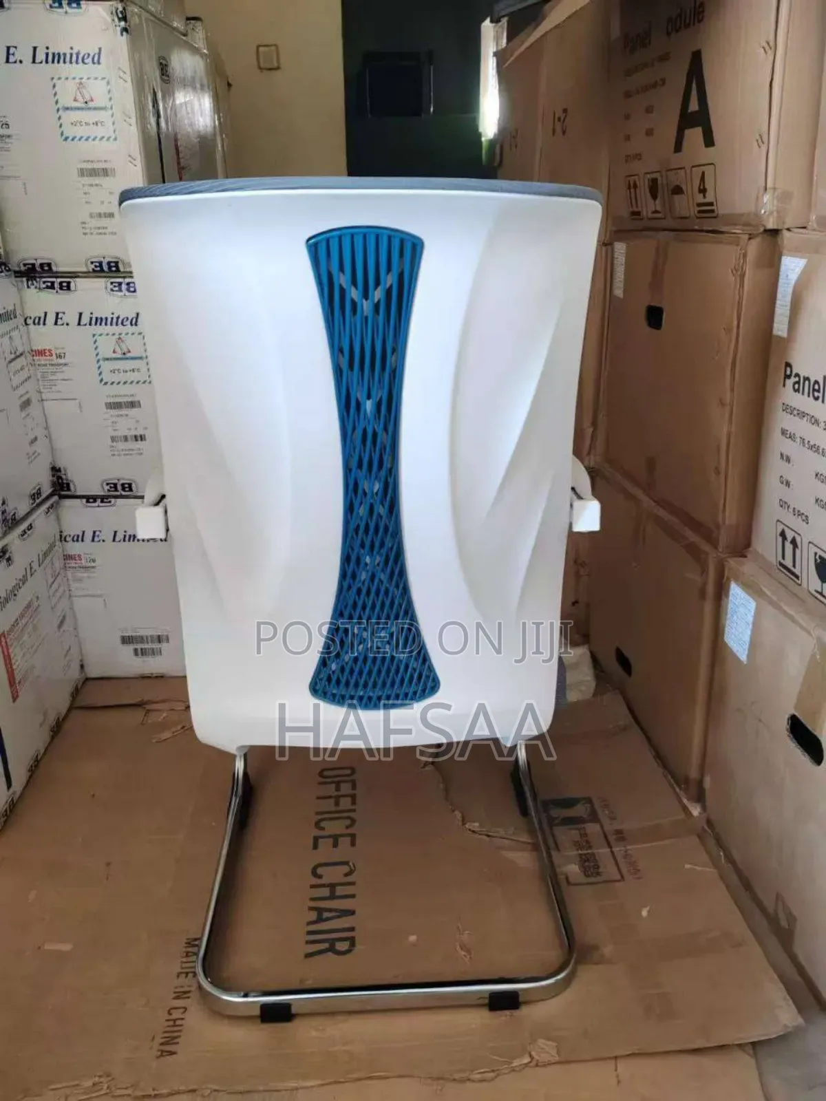 Back Plastic Mesh Gust Chair