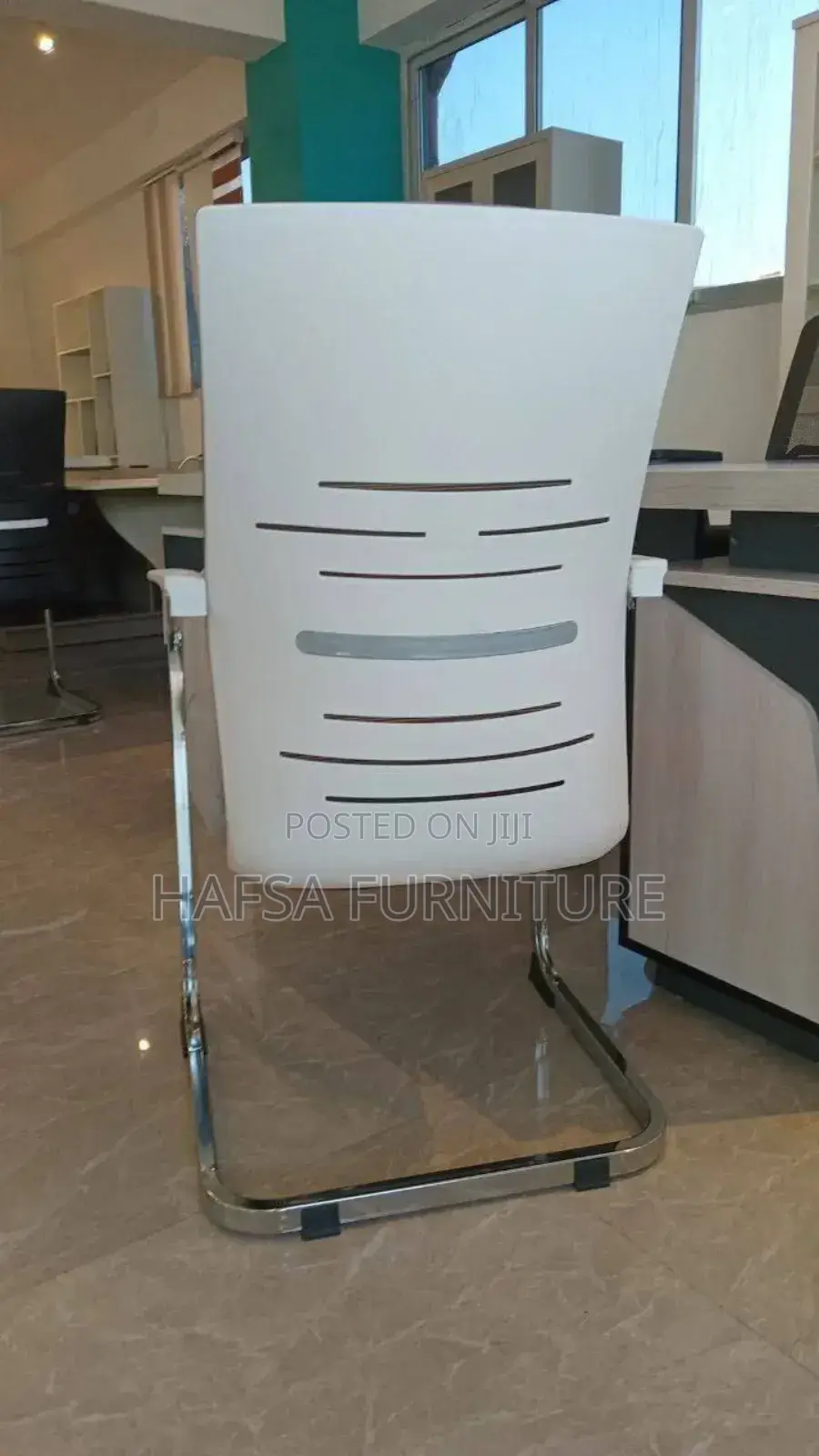 Back Plastic Mesh Gust Chair