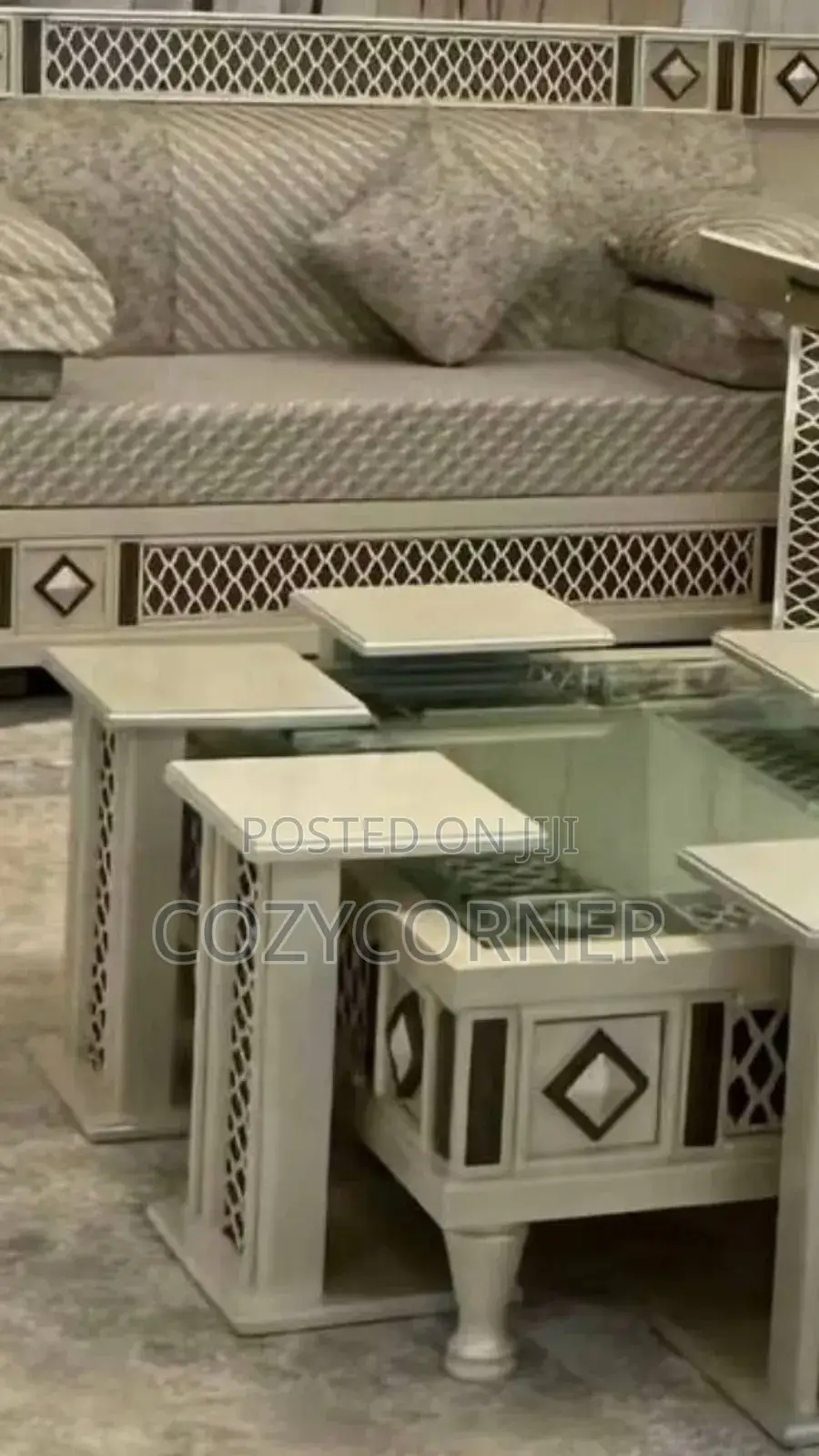 Arabian Majlis With Lap of Lexury. አረቢያን መጅሊስ