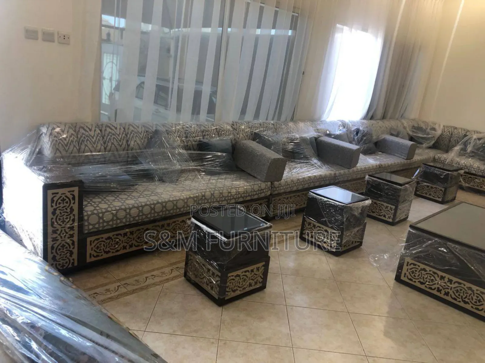 Silken Arabian Majlis for a Classy Life. አረቢያን መጅሊስ