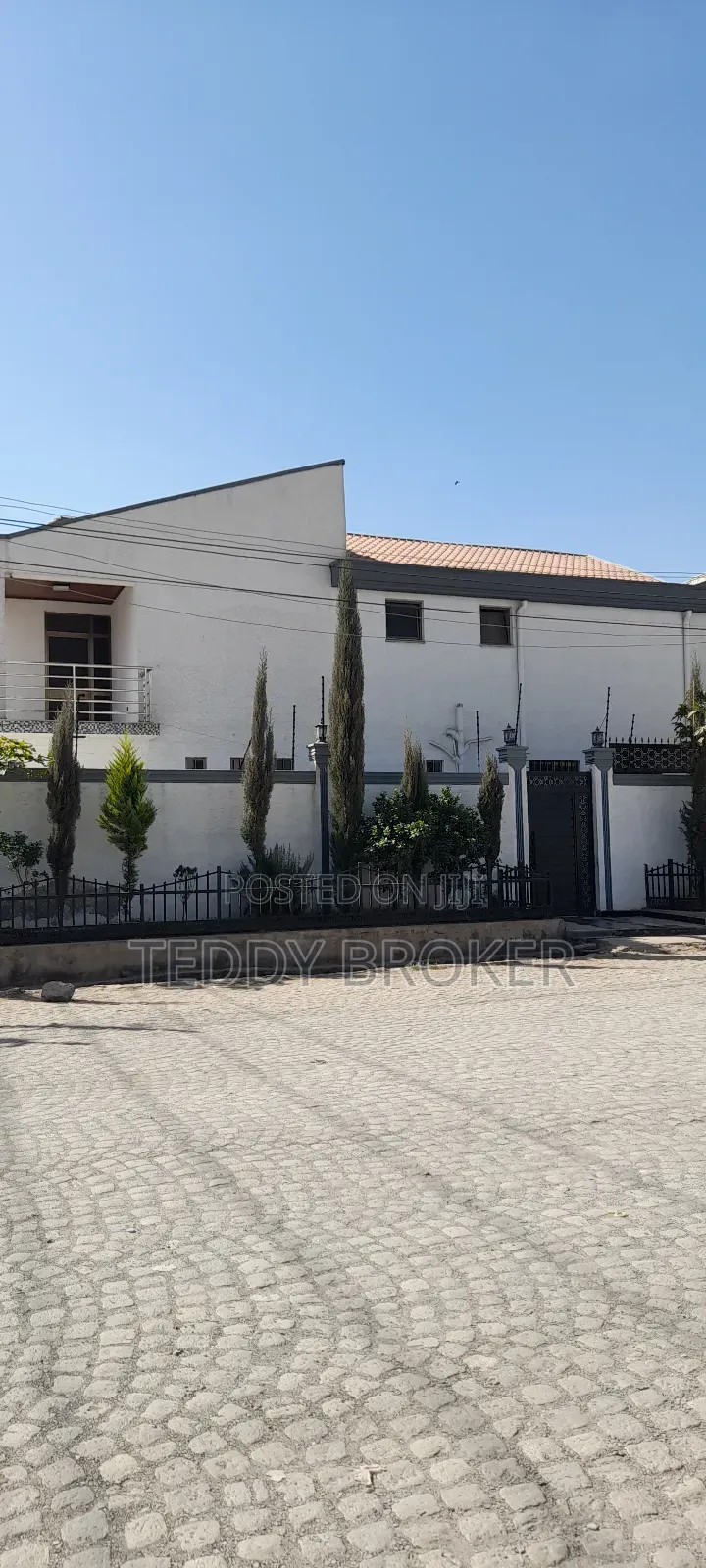 10bdrm House in Haile Garment, Nifas Silk-Lafto for sale