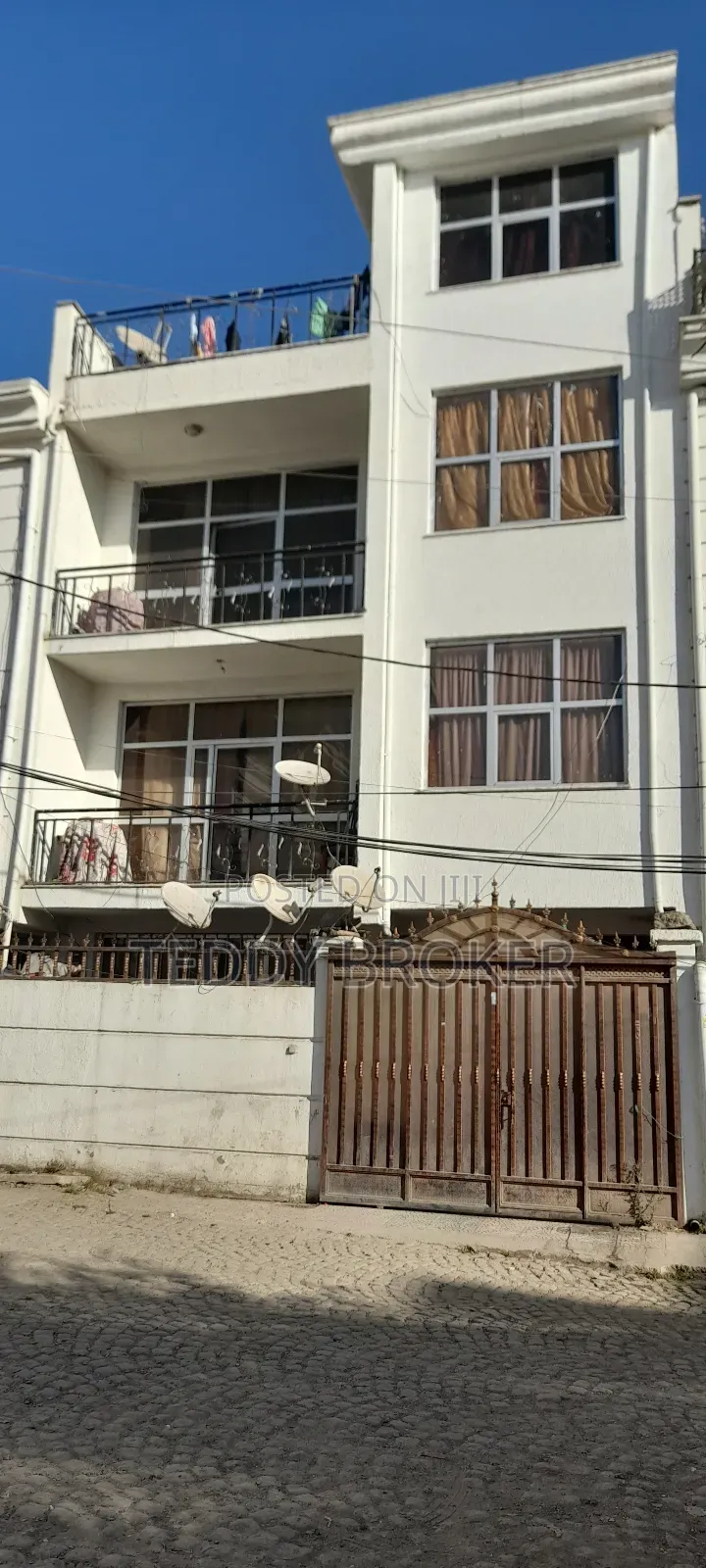 8bdrm House in Haile Garment, Nifas Silk-Lafto for sale