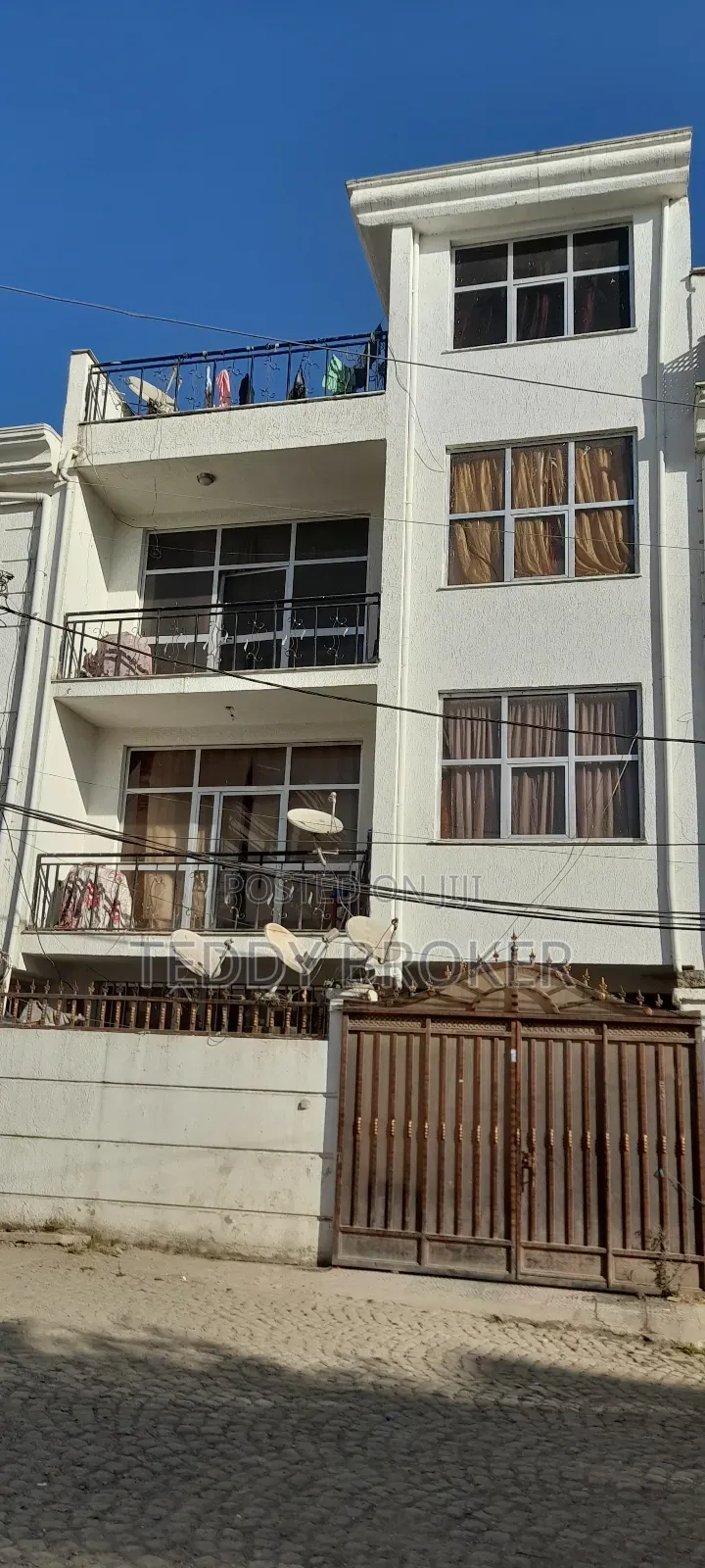 8bdrm House in Haile Garment, Nifas Silk-Lafto for sale