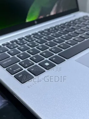 New Laptop HP EliteBook 830 G9 16GB Intel Core I5 SSD 512GB