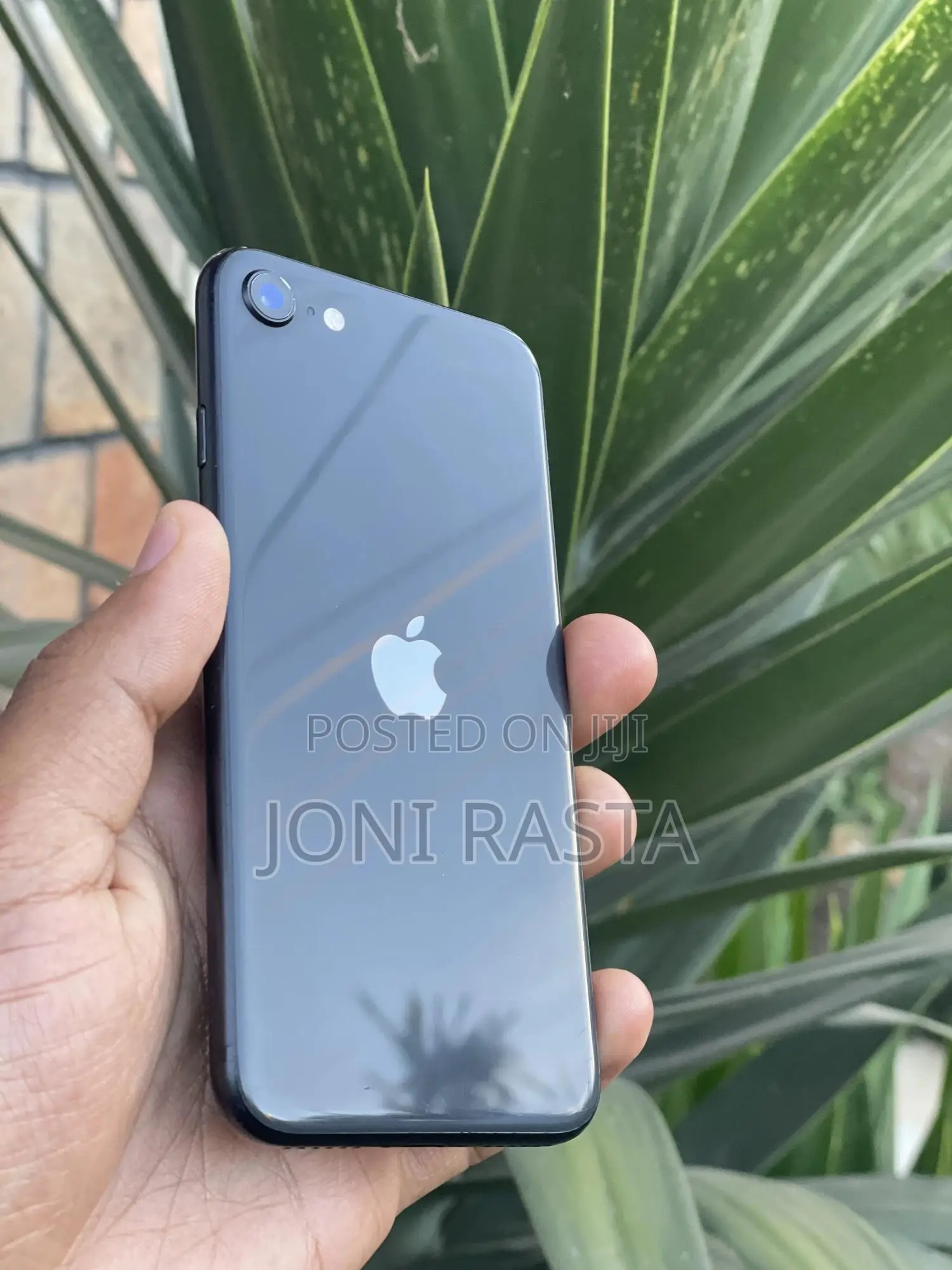 Apple iPhone SE (2020) 64 GB Black