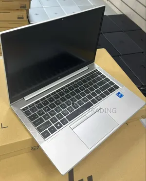New Laptop HP EliteBook 830 G8 16GB Intel Core I5 SSD 512GB