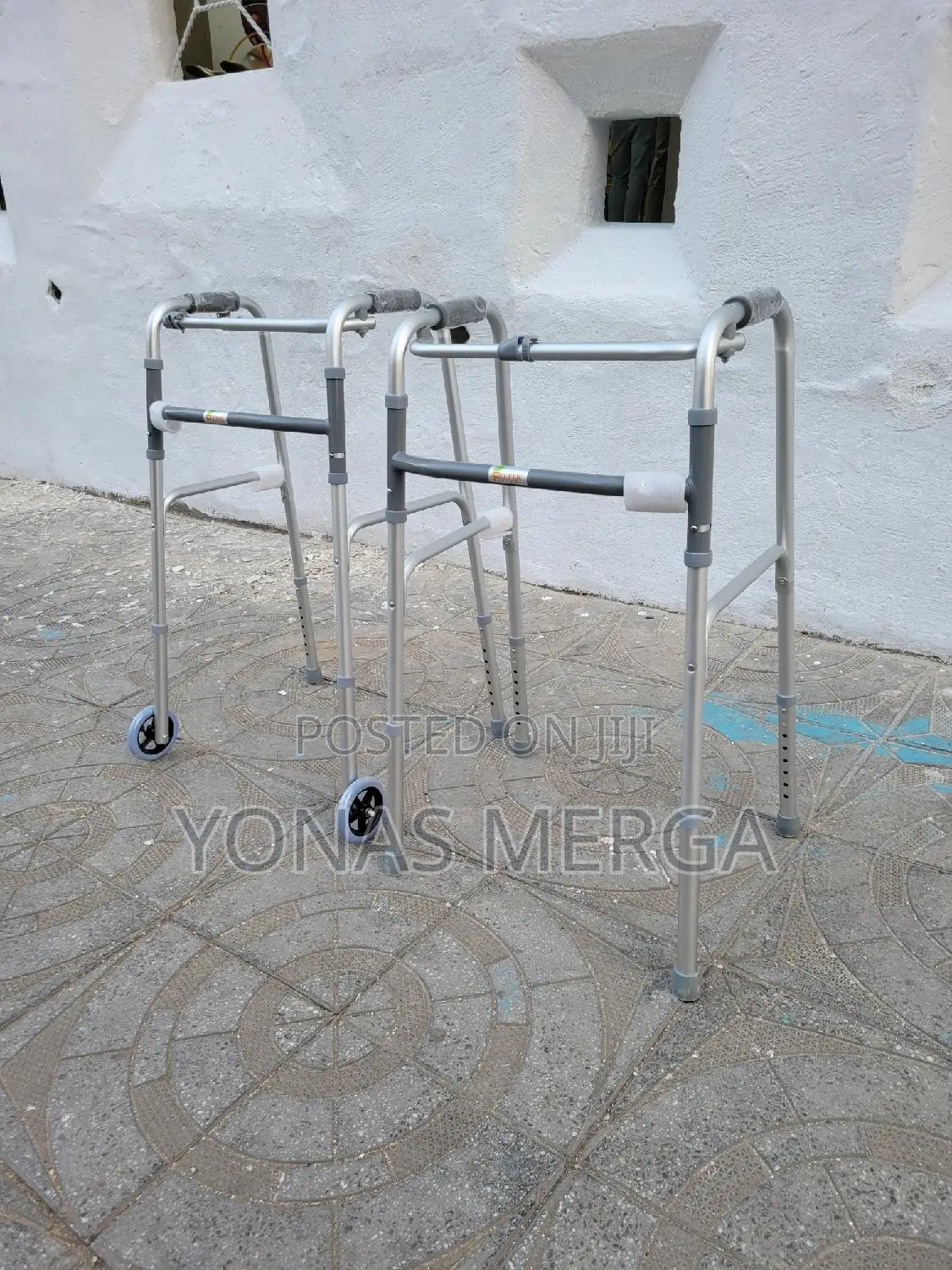 Walking Frame – Wheeled尹糰weight: 2.4kg Maximum User Weight:133kg(21st)