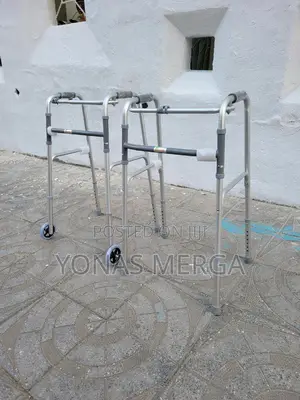 Walking Frame – Wheeled尹糰weight: 2.4kg Maximum User Weight:133kg(21st)
