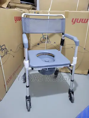 Toilet Seat/Wheeled Commode昀昍with Padded Seat, Brakes
