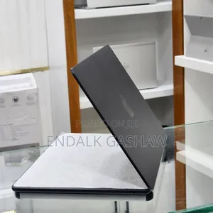 New Laptop Apple MacBook Air 2025 M4 13-Inch 8GB Apple M4 SSD 256GB