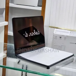 New Laptop Apple MacBook Air 2024 M3 13-Inch 16GB Apple M4 SSD 256GB