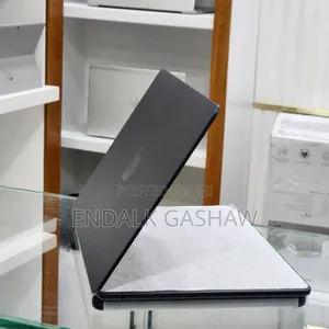 New Laptop Apple MacBook Air 2024 M3 13-Inch 16GB Apple M4 SSD 256GB